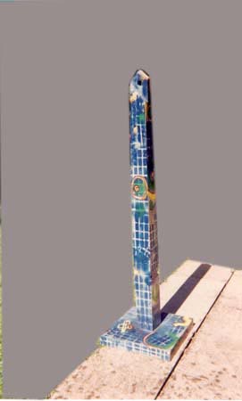 totem della perfezione base cm 40x40 altezza cm 138 circa